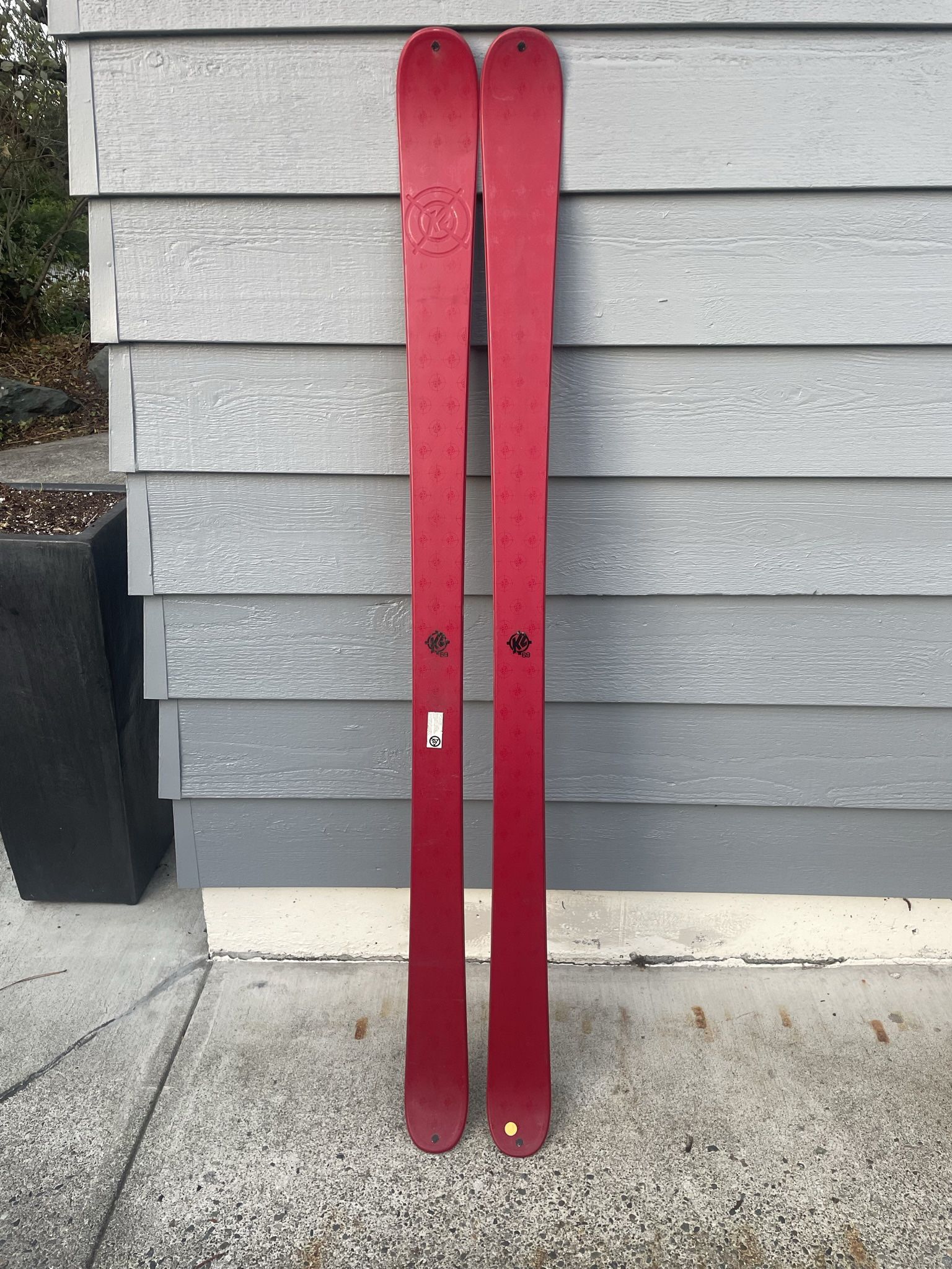 k2 extreme twin tip ski Sight Skis 2024  Pro AZ beefy sidewallhas officially staked its claim as one of the toughest to ever do it K2 Sight Ski
