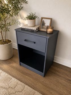 🖤 Modern Charcoal Nightstand – Refinished & Ready