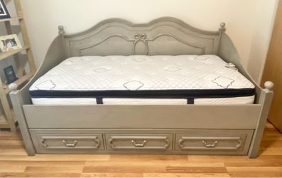 Twin Bed and Dresser Set