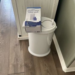 Like New Ubbi Diaper Pail