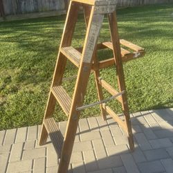 Vintage Ladder 4 Foot 