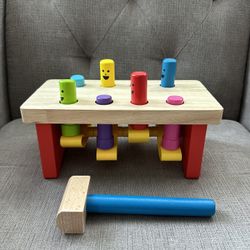 Like New Barely Used Melissa And Doug Wooden Pounding Bench