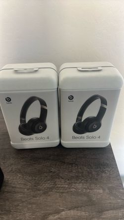 Beats  headphones  brand new never used sealed in box