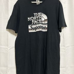 Supreme The North Face Metallic Logo Tee for Sale in Brooklyn, NY