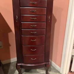 Jewelry chest 