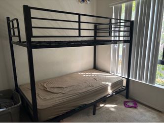 Medal bunk bed