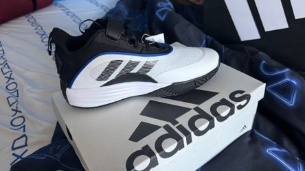 Boy shoes size 5