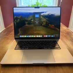 Apple MacBook Pro 16” – M2 Pro – 16GB / 1TB – Space Gray – Pristine