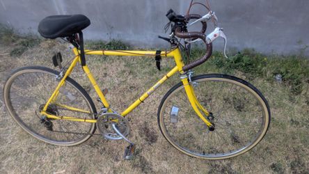 Yellow Road Bike with new parts - $200 OBO