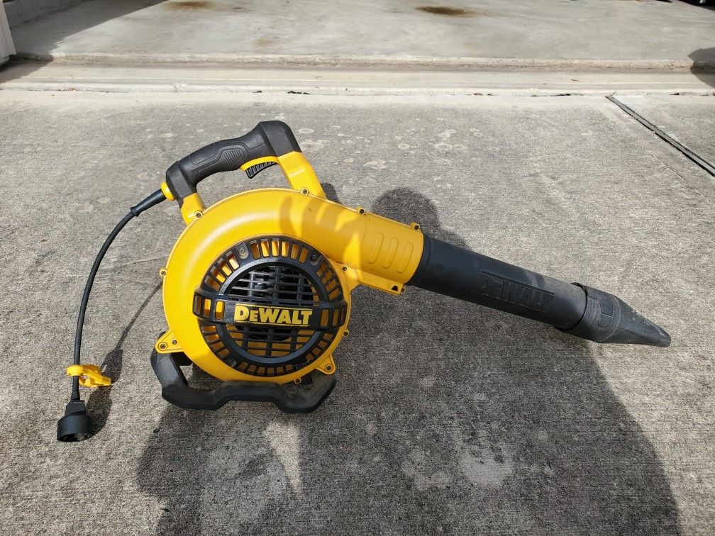 Used Dewalt DWBL700 corded leaf blower for Sale in Katy, TX OfferUp