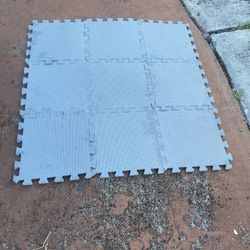 34’ X 34’ Interlocking Blue Exercise/Gym Flooring Foam Tiles 