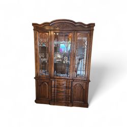 $100 - Vintage Wood China Cabinet