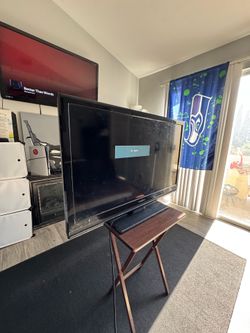 2013 Insignia 40” LCD Television