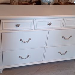 7 Drawer Dresser