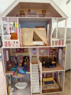 Doll house