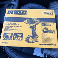 DEWALT Brushless Drill / Driver Set With Battery Charger & Bag