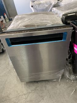 Kitchen aid dishwasher in stainless steel new open box