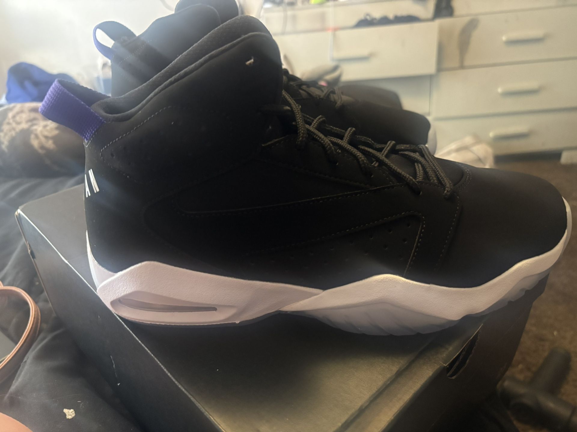 BRAND NEW Size 10.5 Men’s