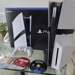 PLAYSTATION 5 PRO CON LECTOR DE DISCO Y 3 JUEGOS 
