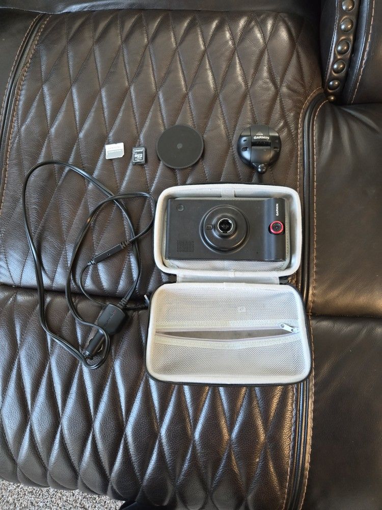 GARMIN NuviCam LMTHD Navigation 6" Screen GPS Dash Cam Bluetooth