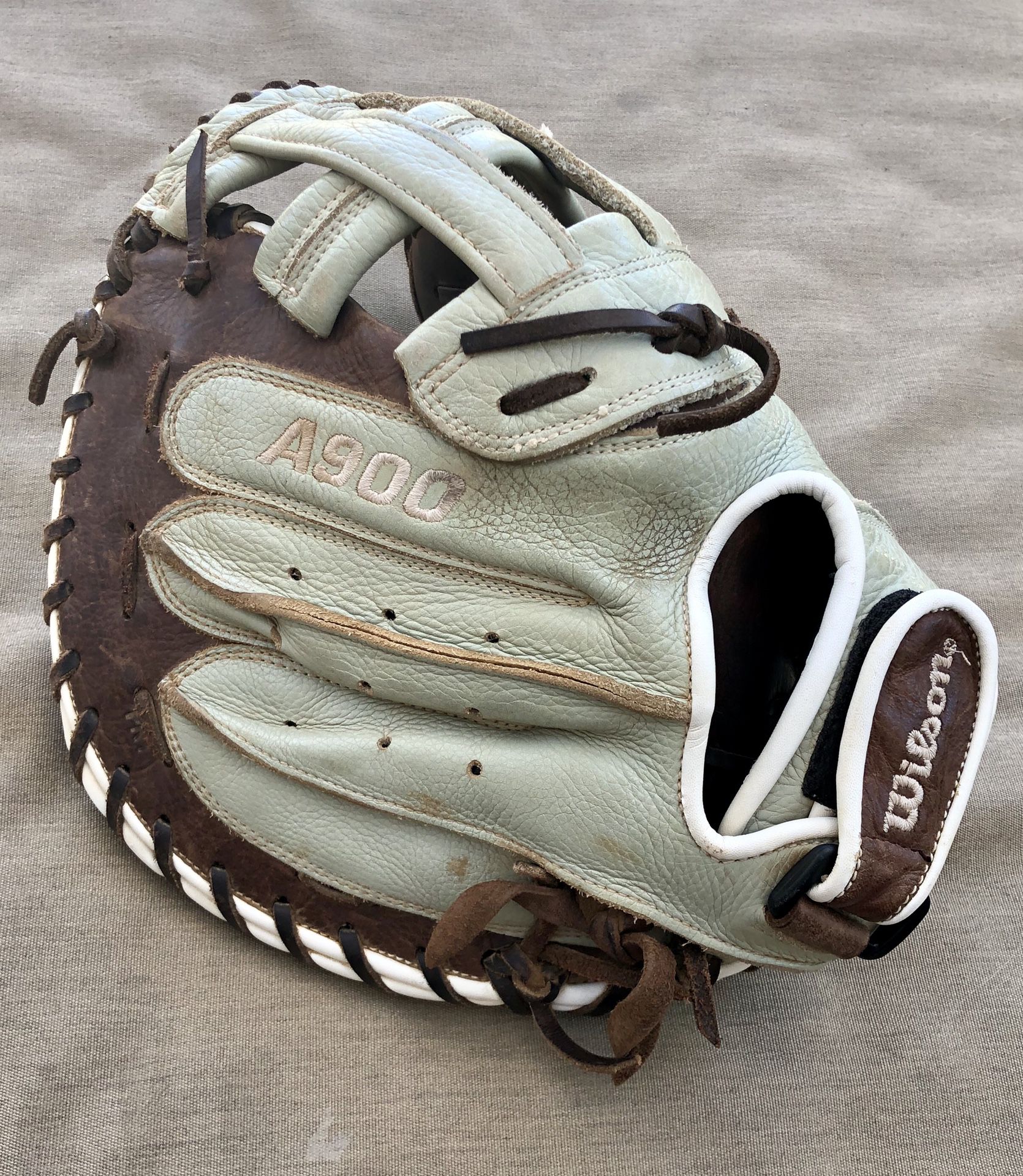 Wilson A900 Catcher’s Glove