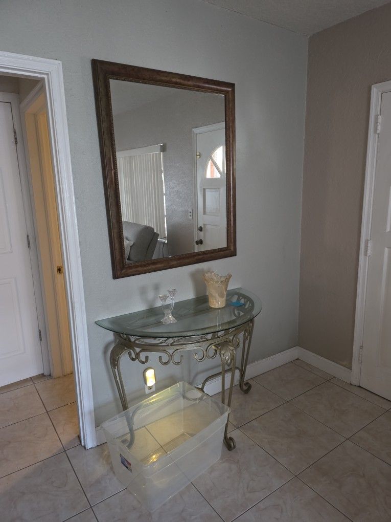 Mesa De Metal Y Cristal Para Entrada Con Espejo