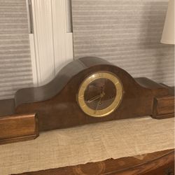 Mantle Clock 