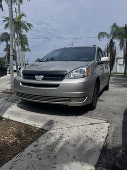 2004 Toyota Sienna