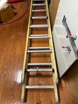 20 FT Extension Ladder – Heavy Duty – Ready to Use