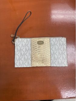 Michael Kors White/Gold Snakeskin Wristlet/Clutch