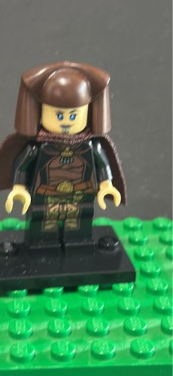 LEGO Luminara Unduli - Dark Brown Headgear, Cape Minifigure