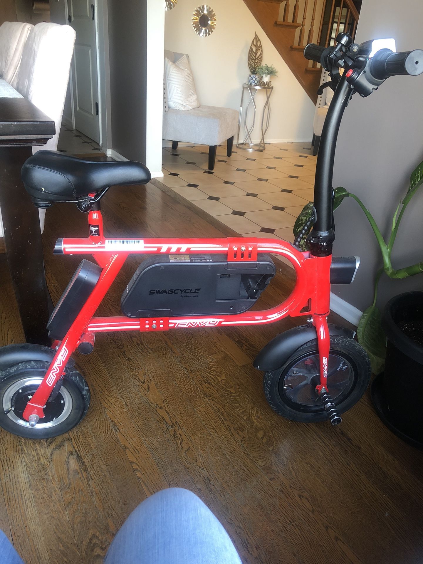 Folding Electric Scooter-Red Swagtron SwagCycle Envy