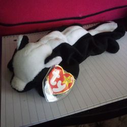 Ty Beanie Baby , Stinky The Skunk