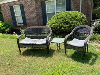 Wicker patio set and lamp
