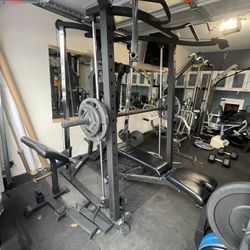 smith machine super heavy duty(no weights included )