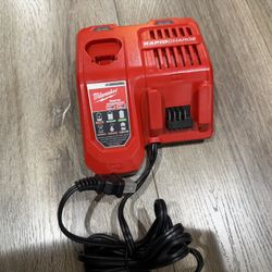 Milwaukee M12 and M18 Rapid Battery Charger