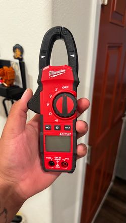 Milwaukee 400amp Voltage Meter