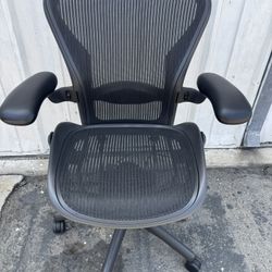 Herman Miller AERON Size B Chair Fully Loaded Delivery Available For A Fee