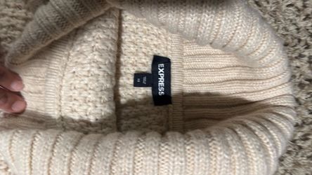 Express sweater size S