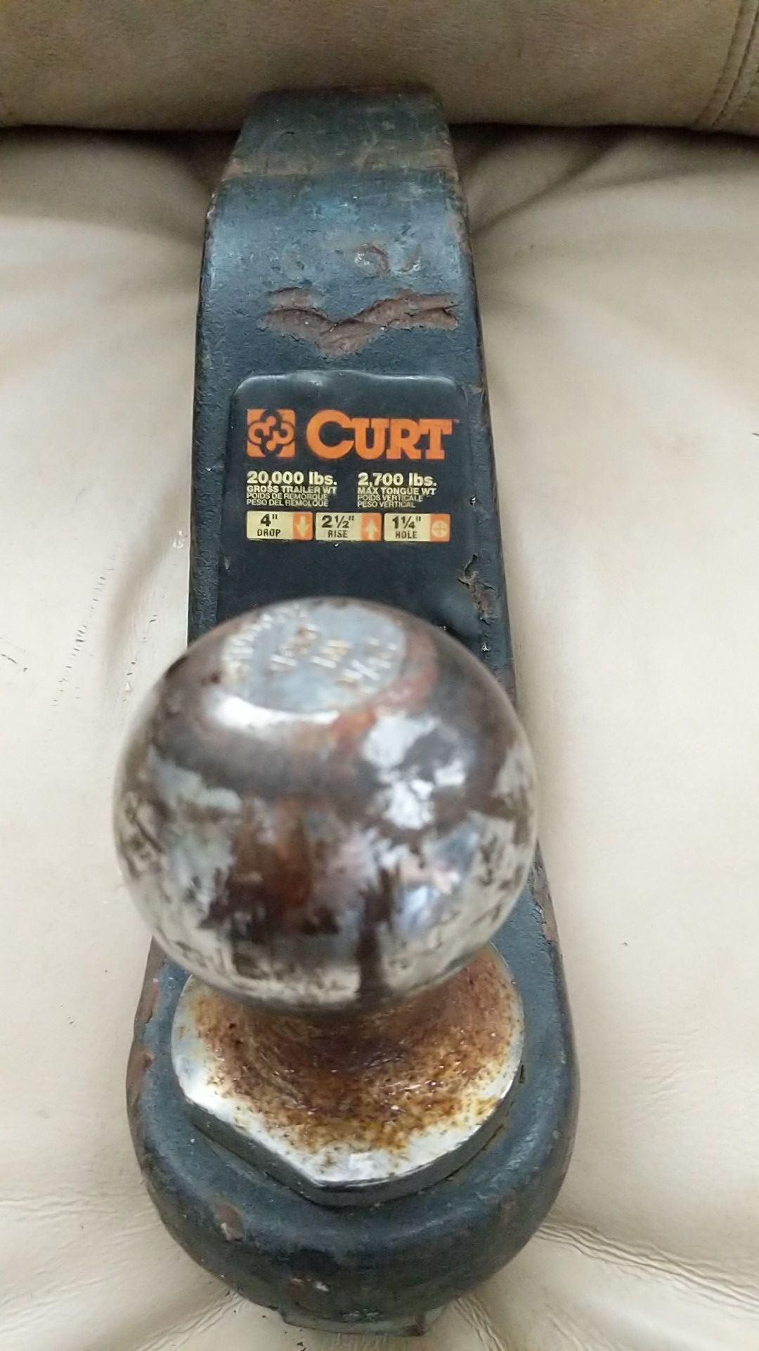 Heavy duty hitch by Curt 20,000 lbs.