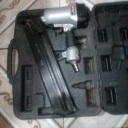 Porter Cable.     FR 350A .. Nail Gun
