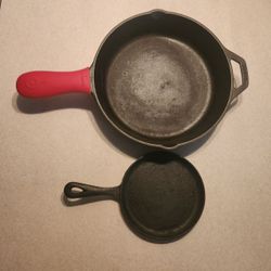 Lodge 10 Inch Cast Iron Pan & 6 Inch Skillet 