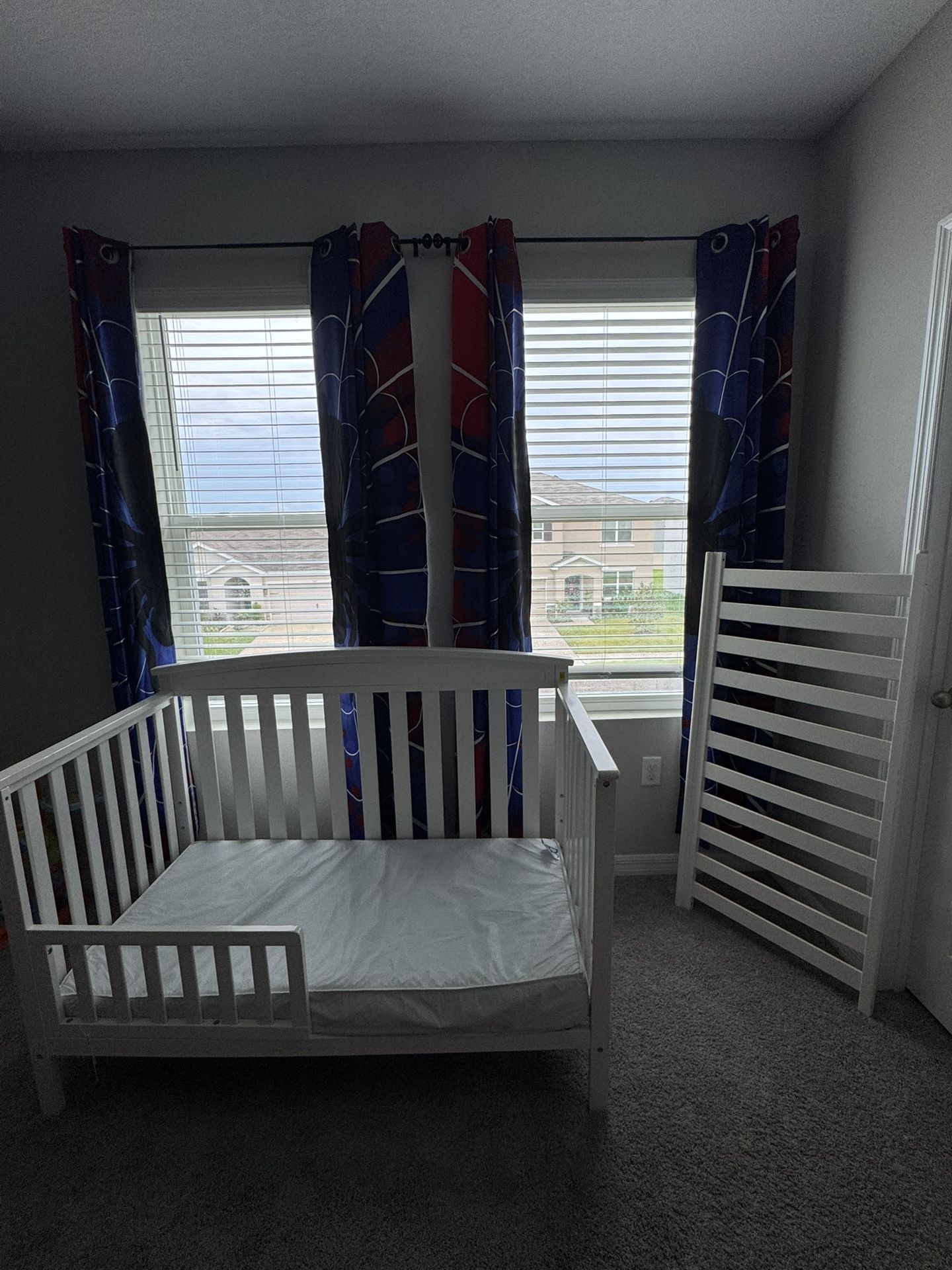 Convertible Crib & Mattress Set