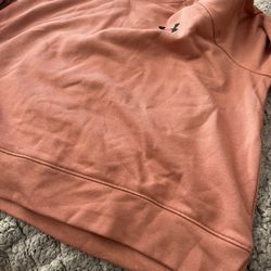 NWT under Armour Long Sleeve Sweatshirt 