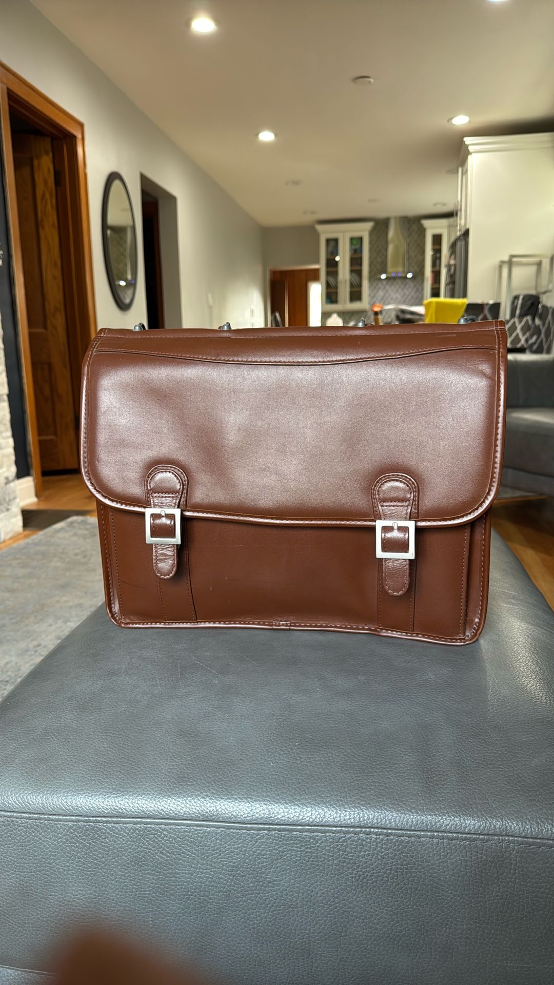 MCklein Brown Briefcase ๐ผ One Size