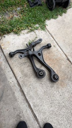 04-08 Acura tl lower control arms