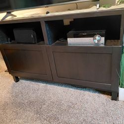 Entertainment center