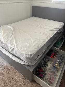 IKEA bed - Malm