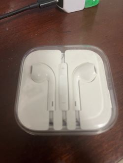 Apple earbuds