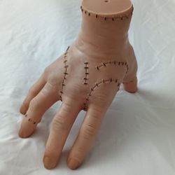 HALLOWEEN HAND PROP TOY
